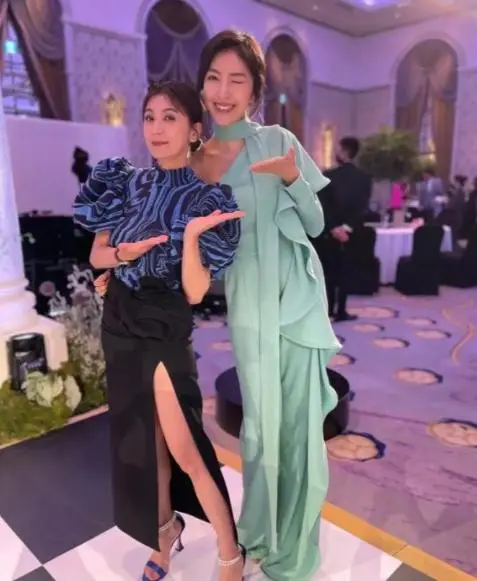 朱茵身高153cm演技颜值惊艳_女明星身高与颜值不匹配_娱乐圈哪些女名星很矮